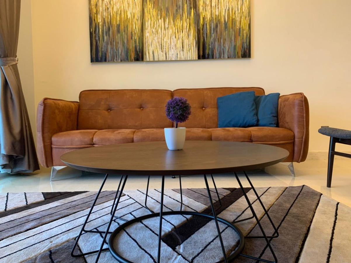 Tritower By Antlerzone Apartman Johor Bahru Kültér fotó