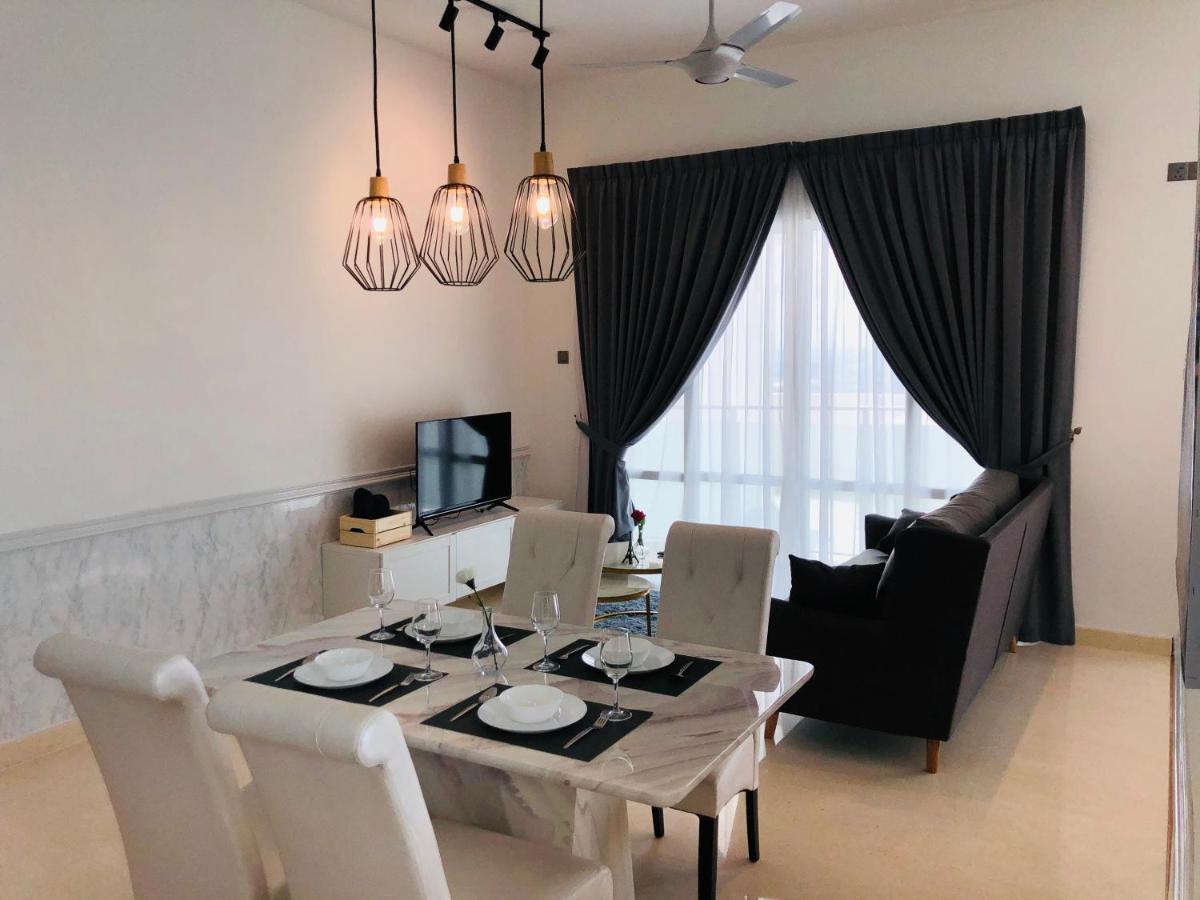 Tritower By Antlerzone Apartman Johor Bahru Kültér fotó